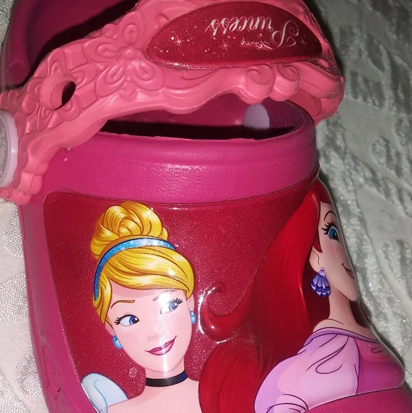Crocs x Disney Princess Girls sz 4 - 5 Cinderella Rapunzel Pink Shoes Excellent - Picture 11 of 12